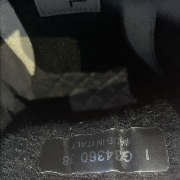 AUTHENTIC Chanel Black Calfskin & Mixed Fiber Sneakers G34360 Size 38. All black - Picture 9 of 14